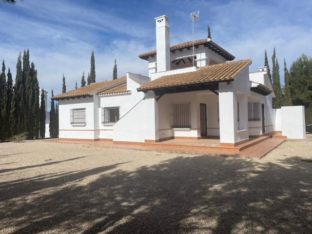 Nuevo villa en Fuente Álamo