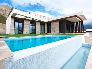 Nuevo villa en Polop