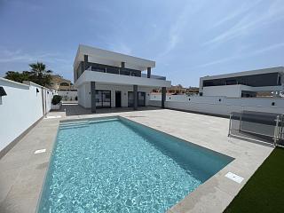 Nuevo villa en Rojales
