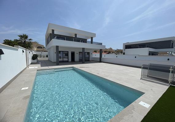 Nuevo villa en Rojales