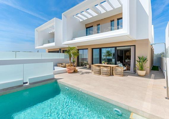 New villa in Dolores