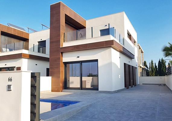 New villa in Daya Nueva