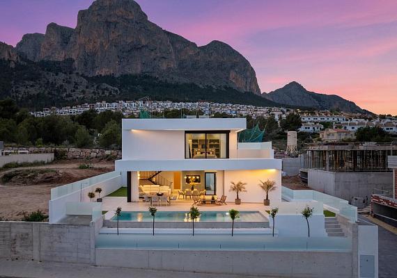 New villa in Polop