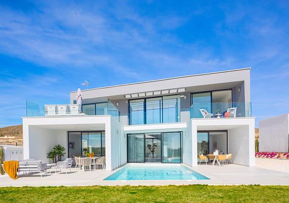 Nuevo villa en Baños y Mendigo