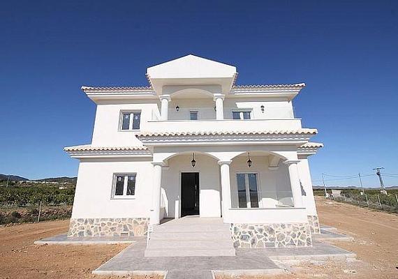 Nuevo villa en Pinoso