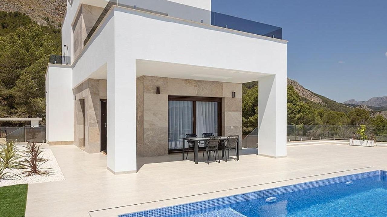 Новая вилла в Polop