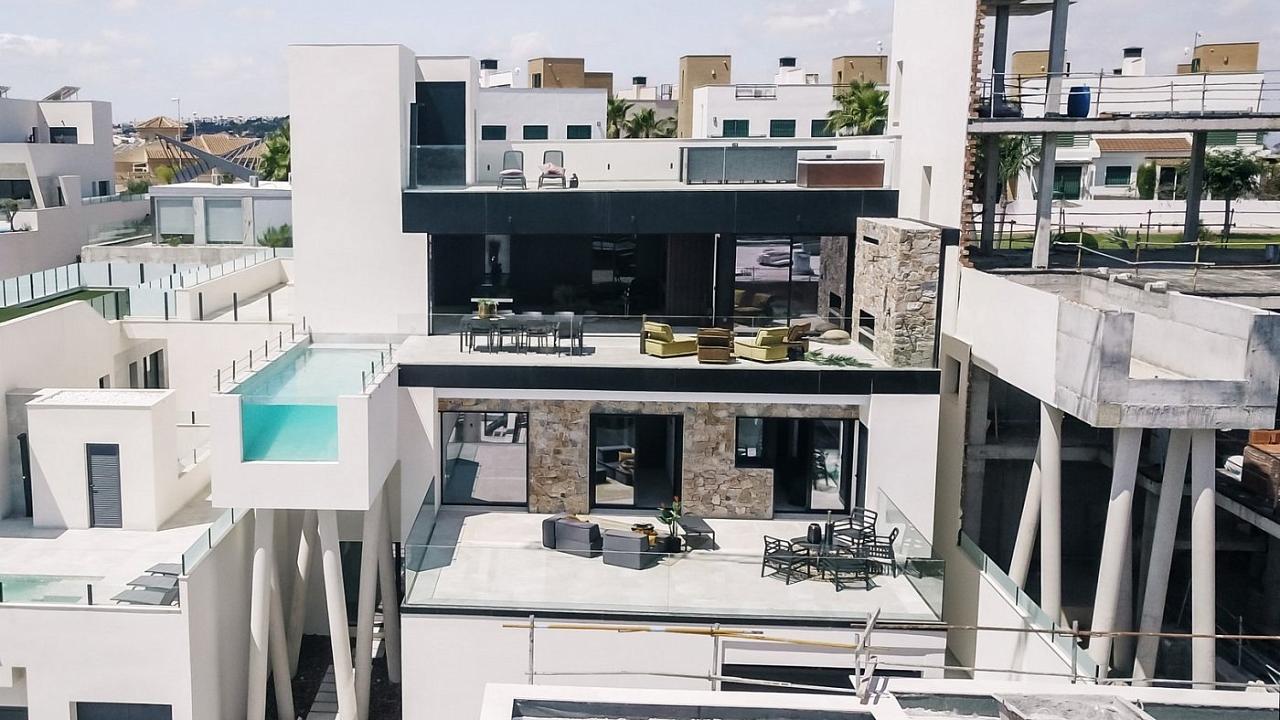 Nuevo villa en Rojales