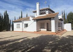 Nuevo villa en Fuente Álamo