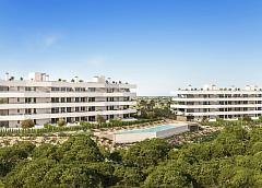 LUXURY class apartments in a gated, guarded complex. Madroño central