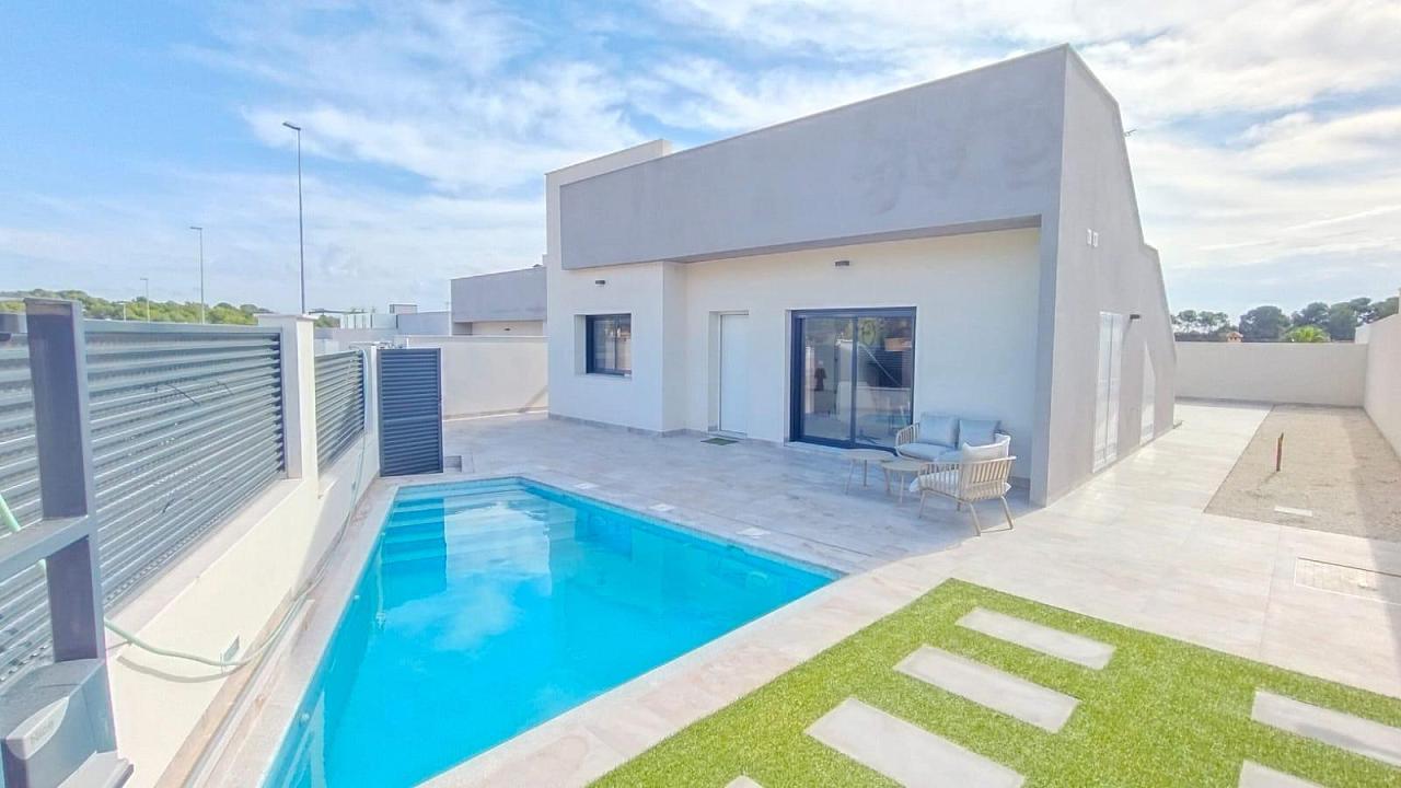 New villa in Pilar de La Horadada