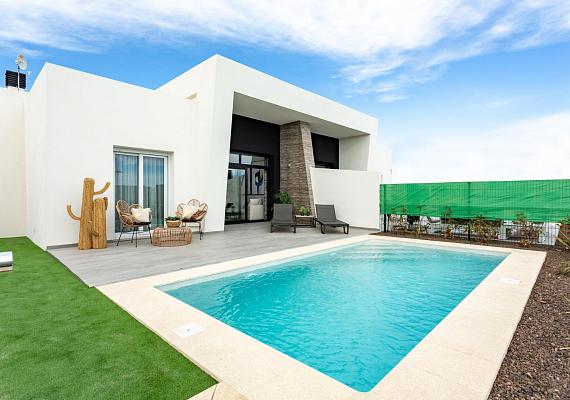 Nuevo villa en Algorfa