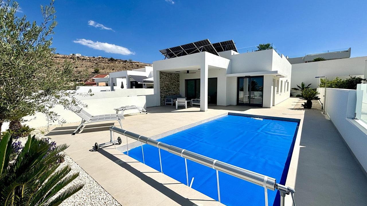 New villa in Rojales