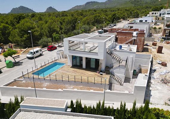 Nuevo villa en Polop