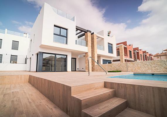 New villa in Orihuela Costa