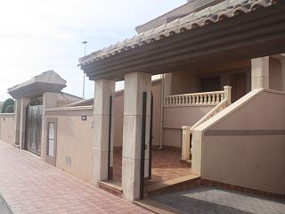 Nuevo Chalet pareado en Torrevieja