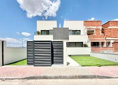 New townhouse in Cox