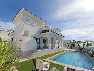 Nuevo villa en Rojales