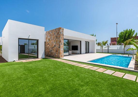 Nuevo villa en Los Alcazares