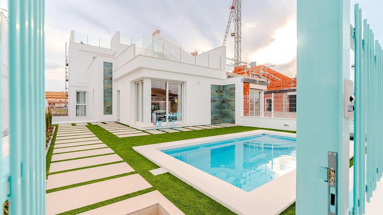 New villa in Los Alcazares