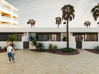 Новый таунхаус в Torrevieja