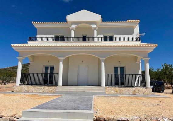 New villa in Pinoso