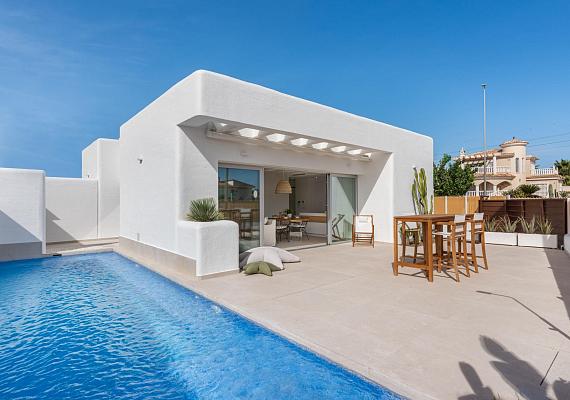 New villa in Dolores
