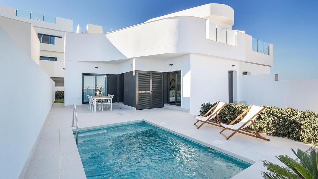 Nuevo villa en Torrevieja