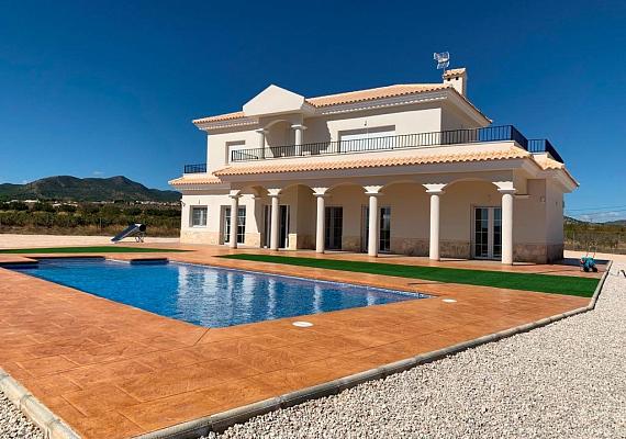 Nuevo villa en Pinoso