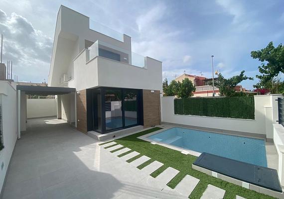 Nuevo villa en Los Alcazares