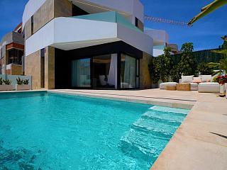 Новая вилла в Orihuela Costa