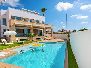 Nuevo villa en Rojales